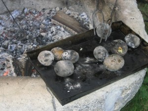 ziemniaki prosto z ogniska